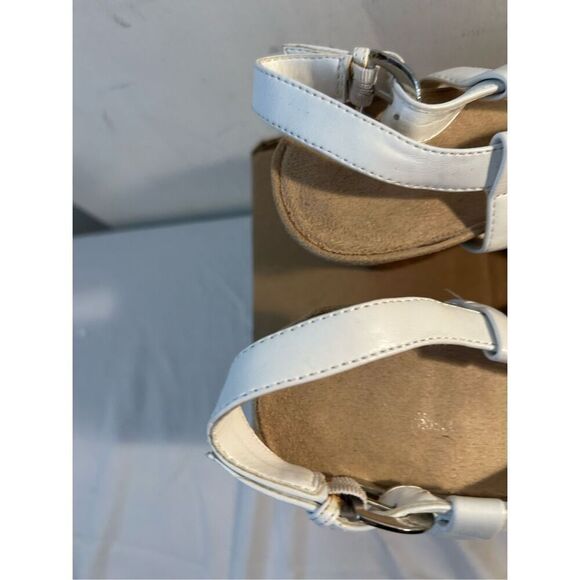 A2 Aerosoles Plush White wedges 9m (small mark) - Picture 4 of 11